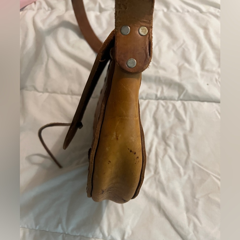 Vintage Hand-Tooled Leather Crossbody Saddle Bag Artisan Floral - Picture 10 of 11